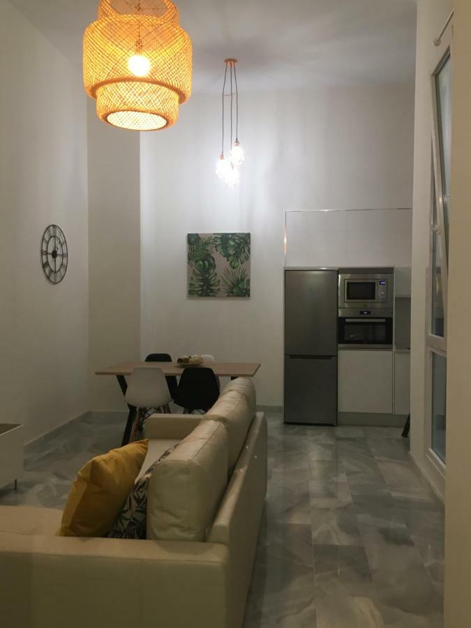 Apartamento Nuevo En Casa Tipo Palacio Cádiz Buitenkant foto